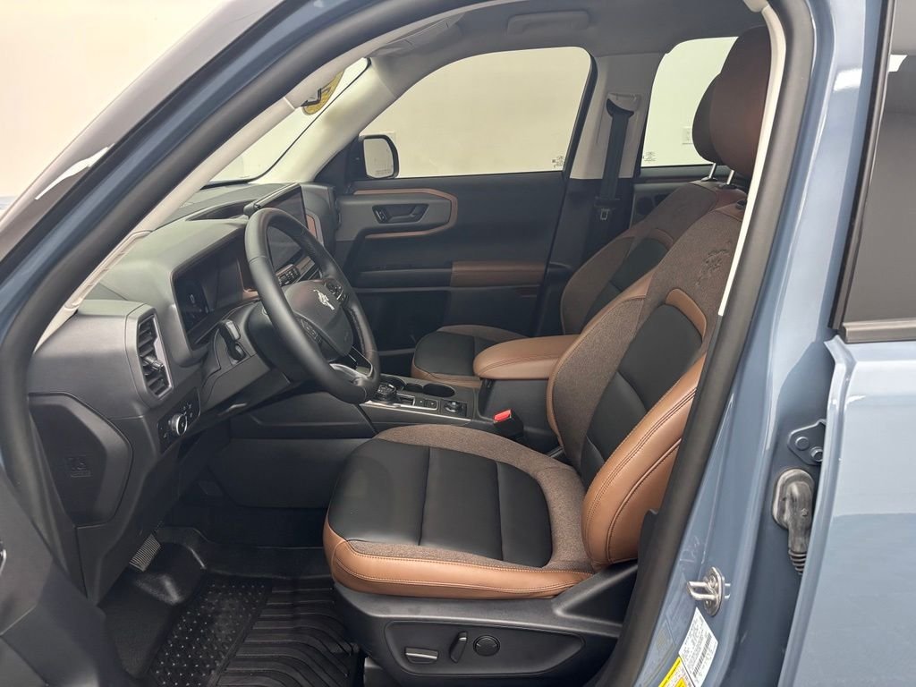 Used 2025 Gray Ford Outer Banks image 21