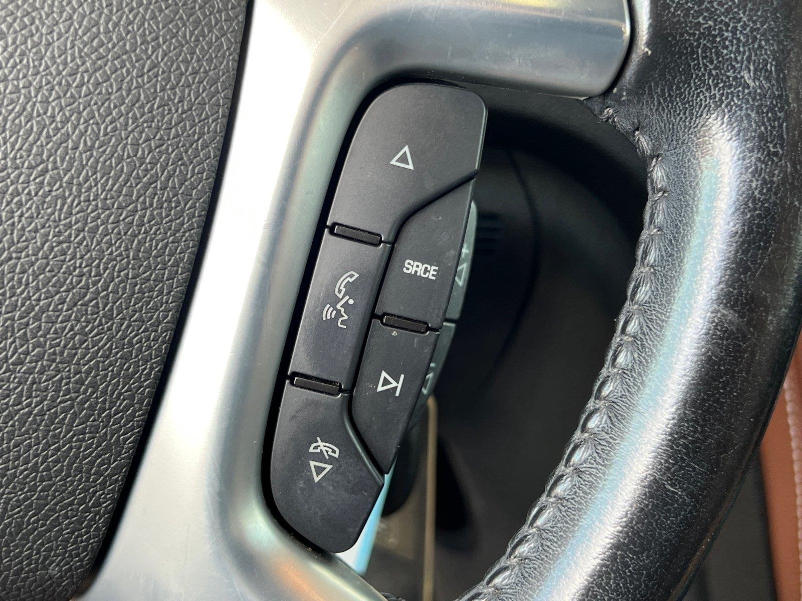 Used 2016 Iridescent Pearl Tricoat Chevrolet LT image 26