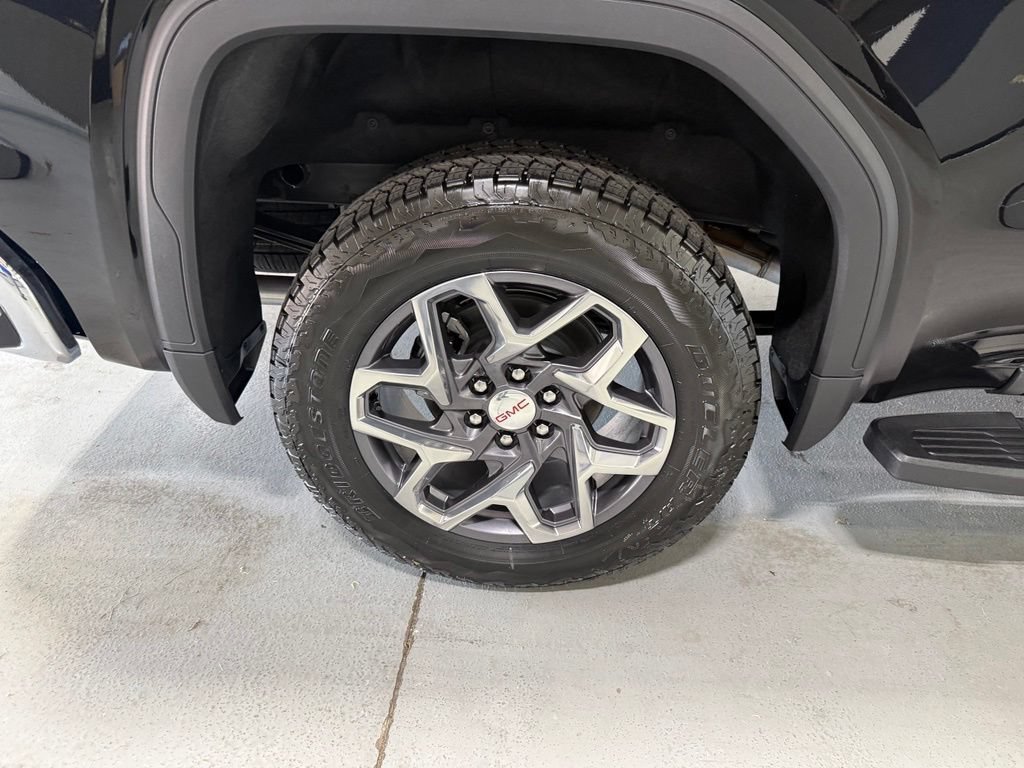 New 2026 Onyx Black GMC SLT image 40