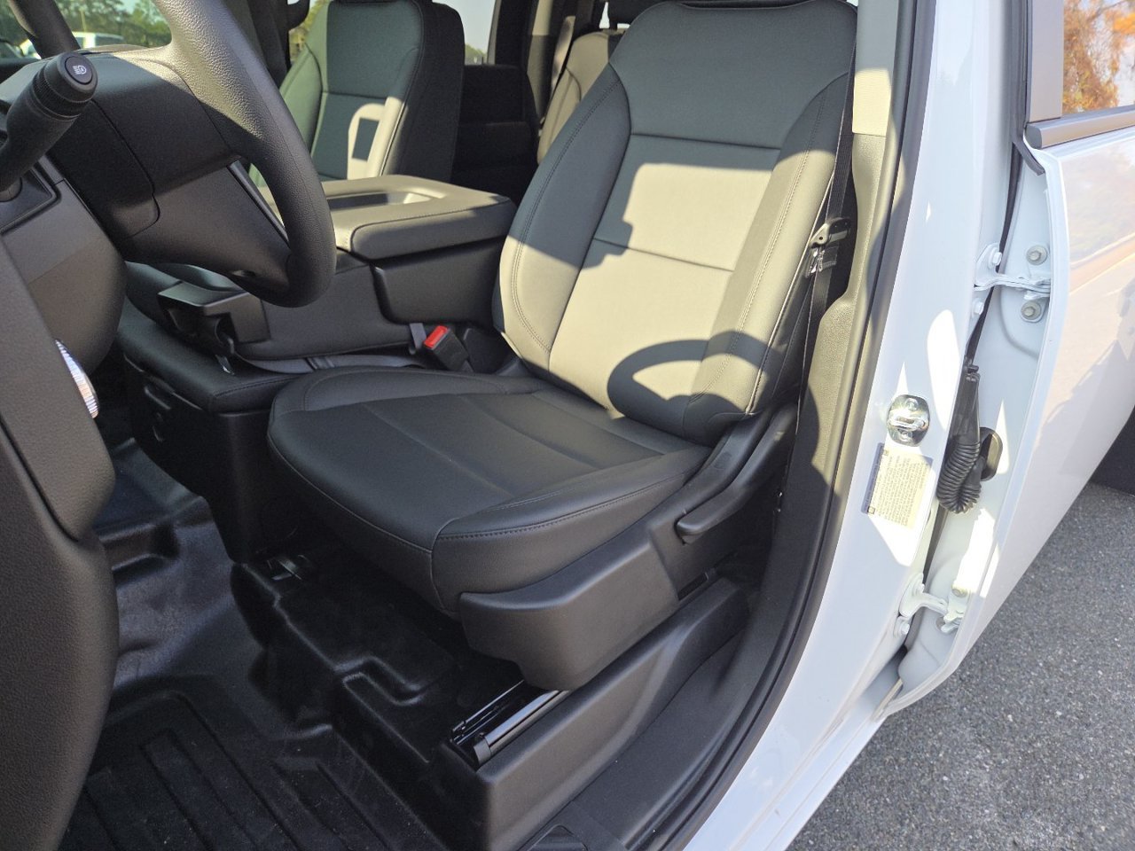 2026 GMC Sierra 3500 Chassis Cab Pro - Photo 30
