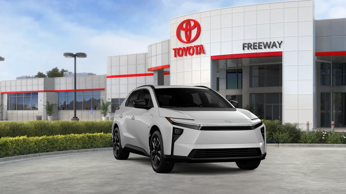 New 2026 Wind Chill Pearl Toyota XLE image 16
