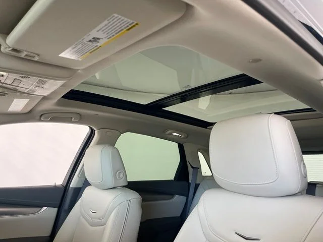 Used 2025 Green Cadillac Premium Luxury image 44