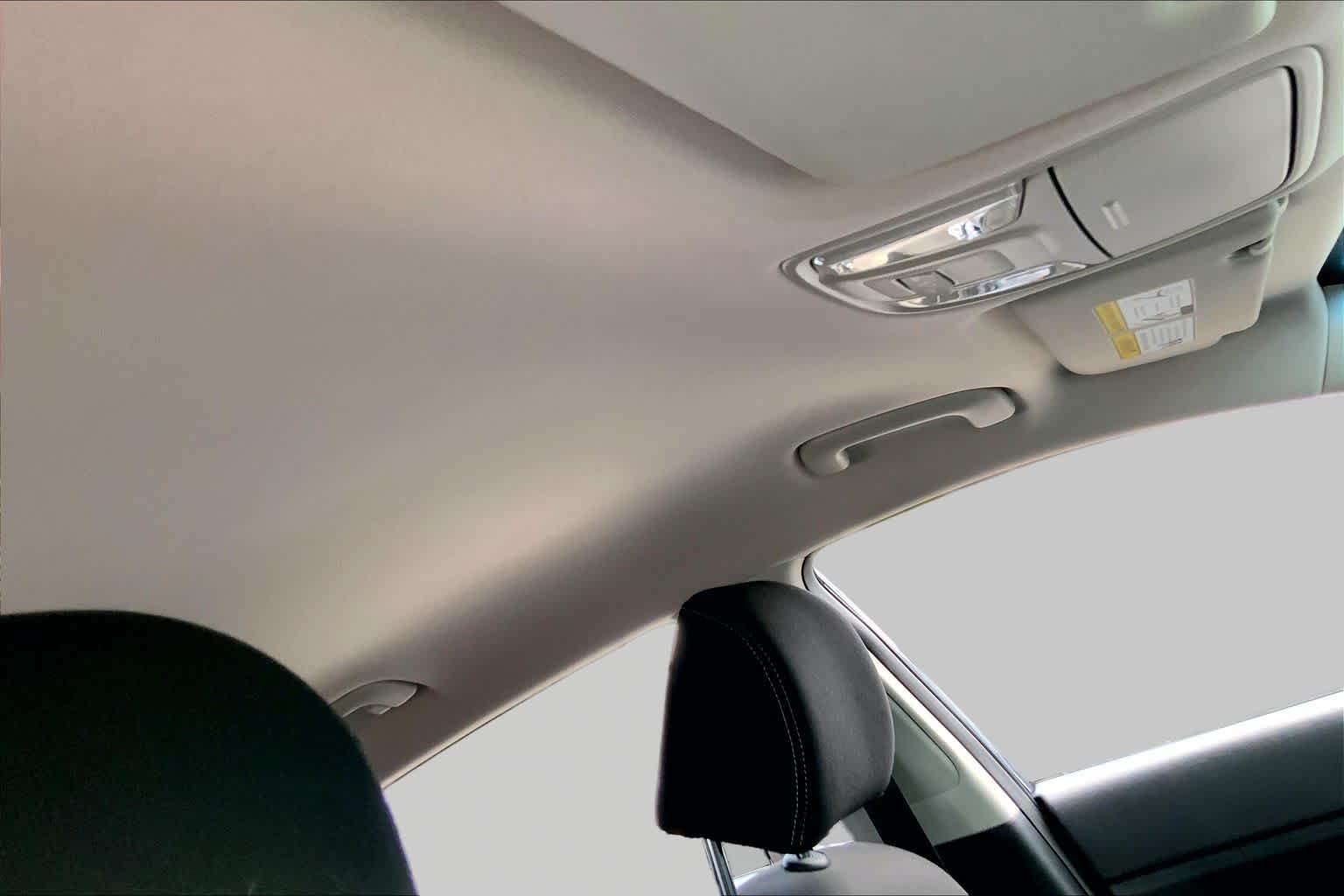 Used 2019 Pacific Blue Kia LX image 19
