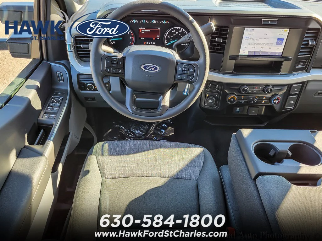 New 2026 Oxford White Ford F-250® XLT image 9