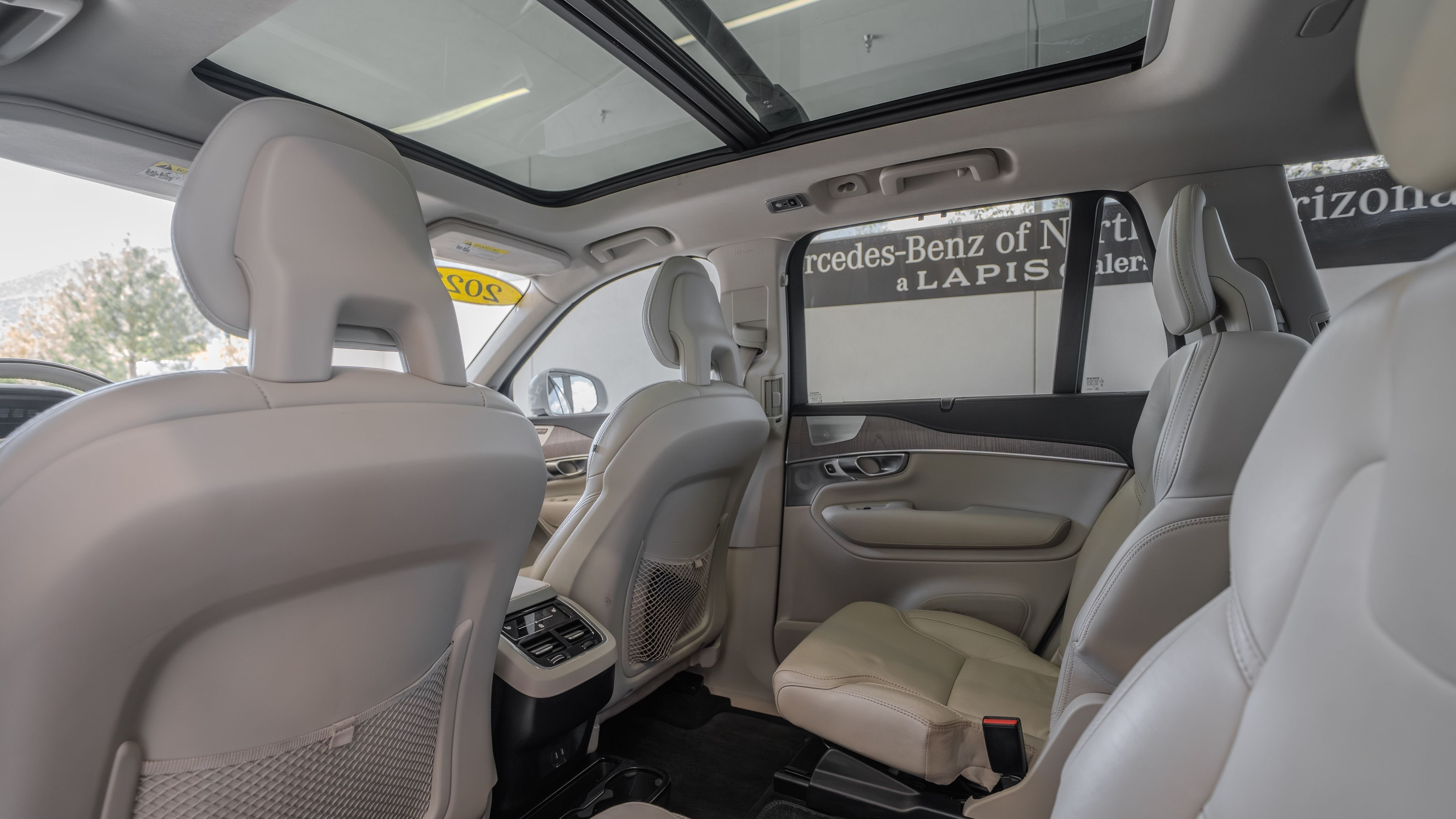Used 2022 Crystal White Volvo T6 Inscription image 26