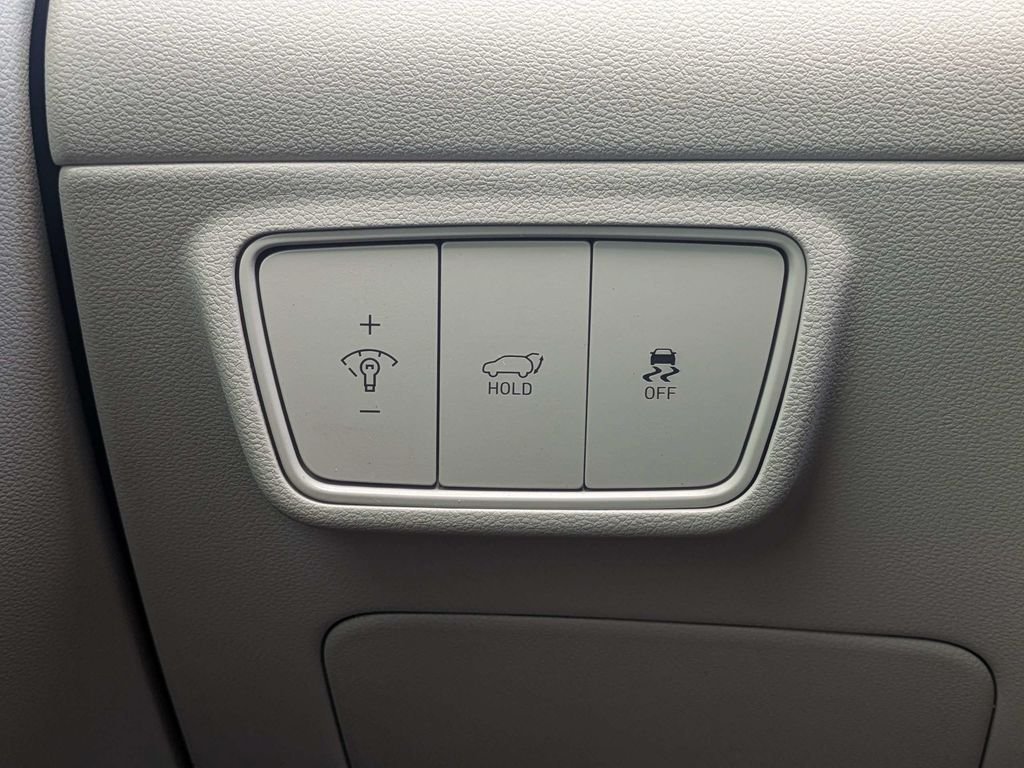 Used 2024 Black Hyundai SEL image 25