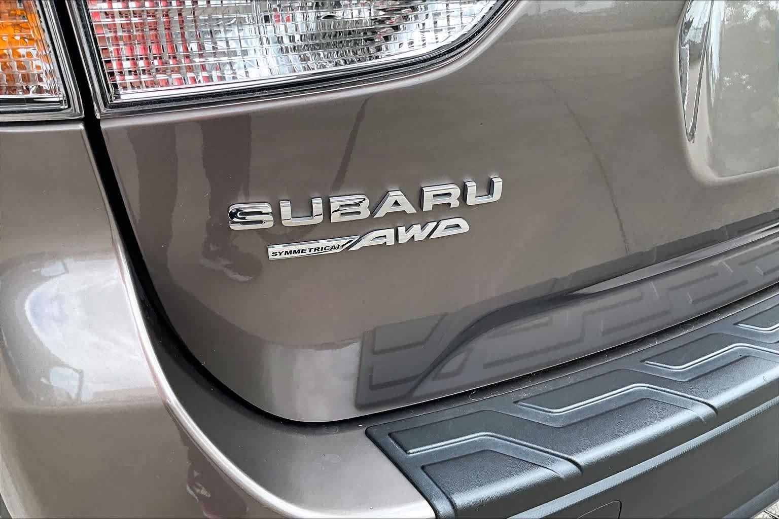 Used 2023 Brilliant Bronze Metallic Subaru Premium image 30