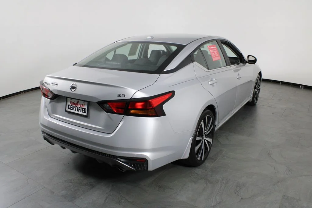 Certified Used 2020 Silver Nissan 2.5 SR image 5