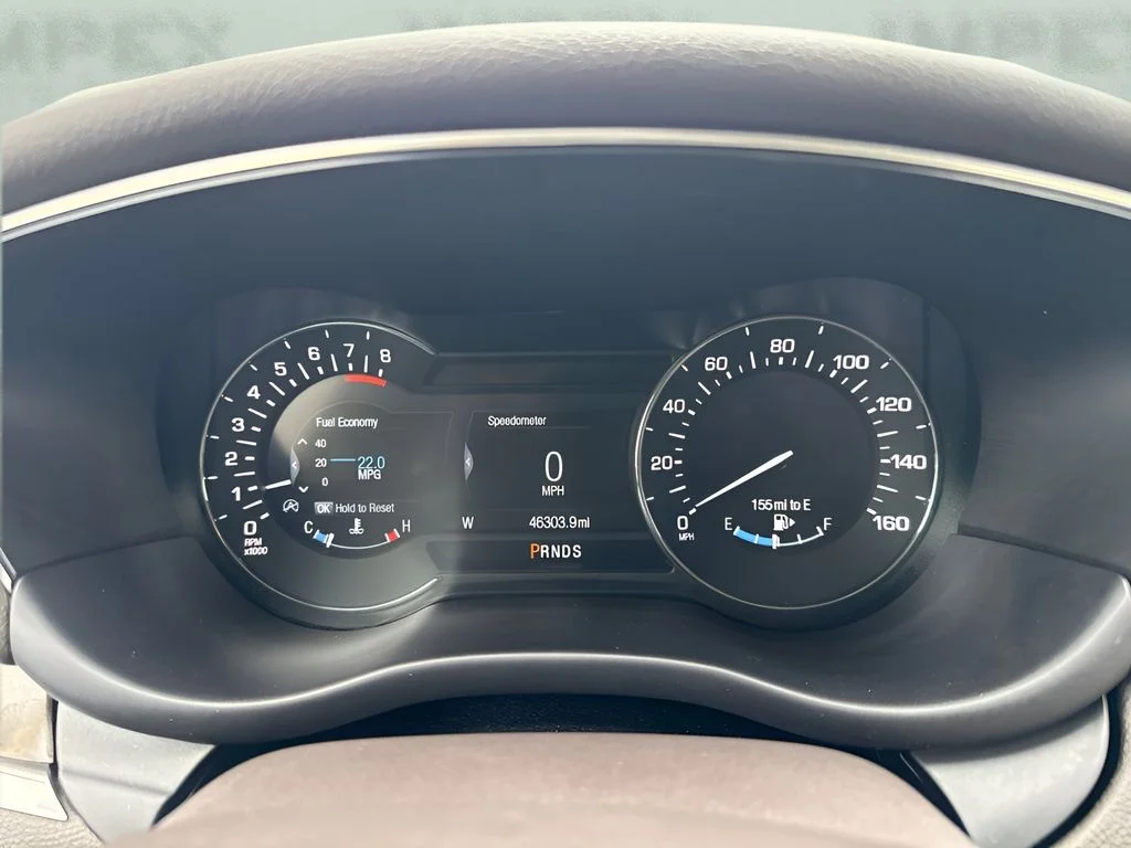 Used 2019 White Lincoln Reserve image 14