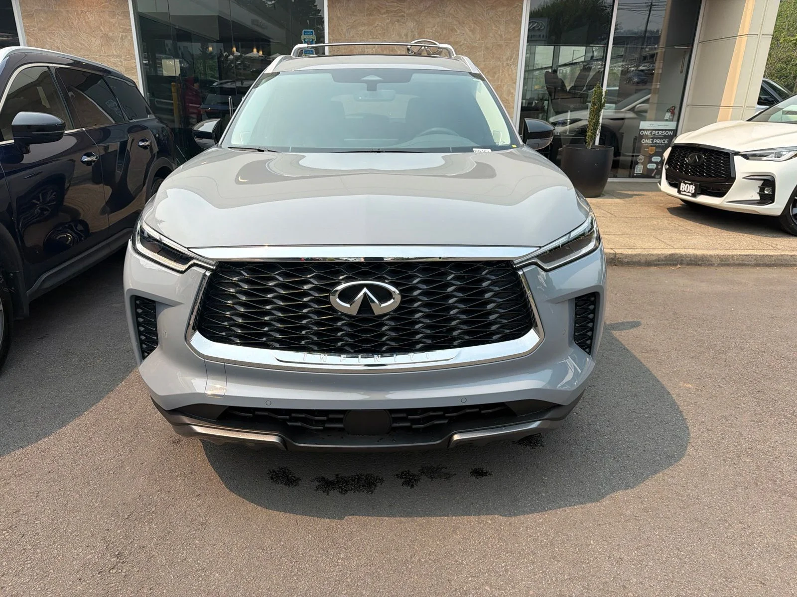 Certified Used 2025 Harbor Gray INFINITI Sensory image 2