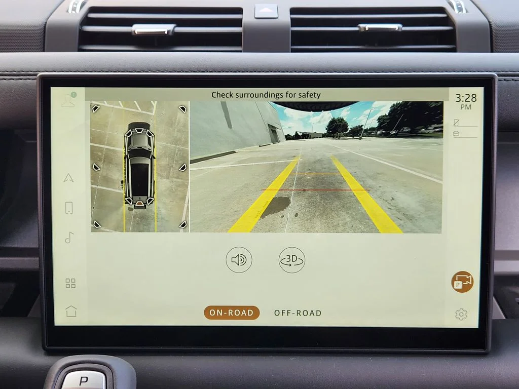 2025 Land Rover Defender V8 - Photo 13