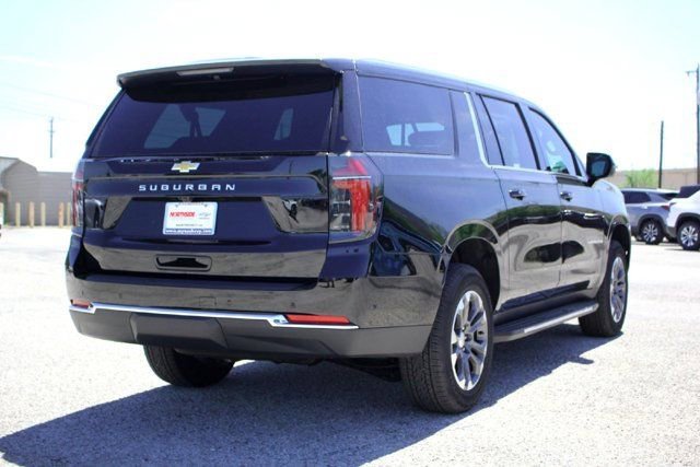 2026 Chevrolet Suburban LS - Photo 6
