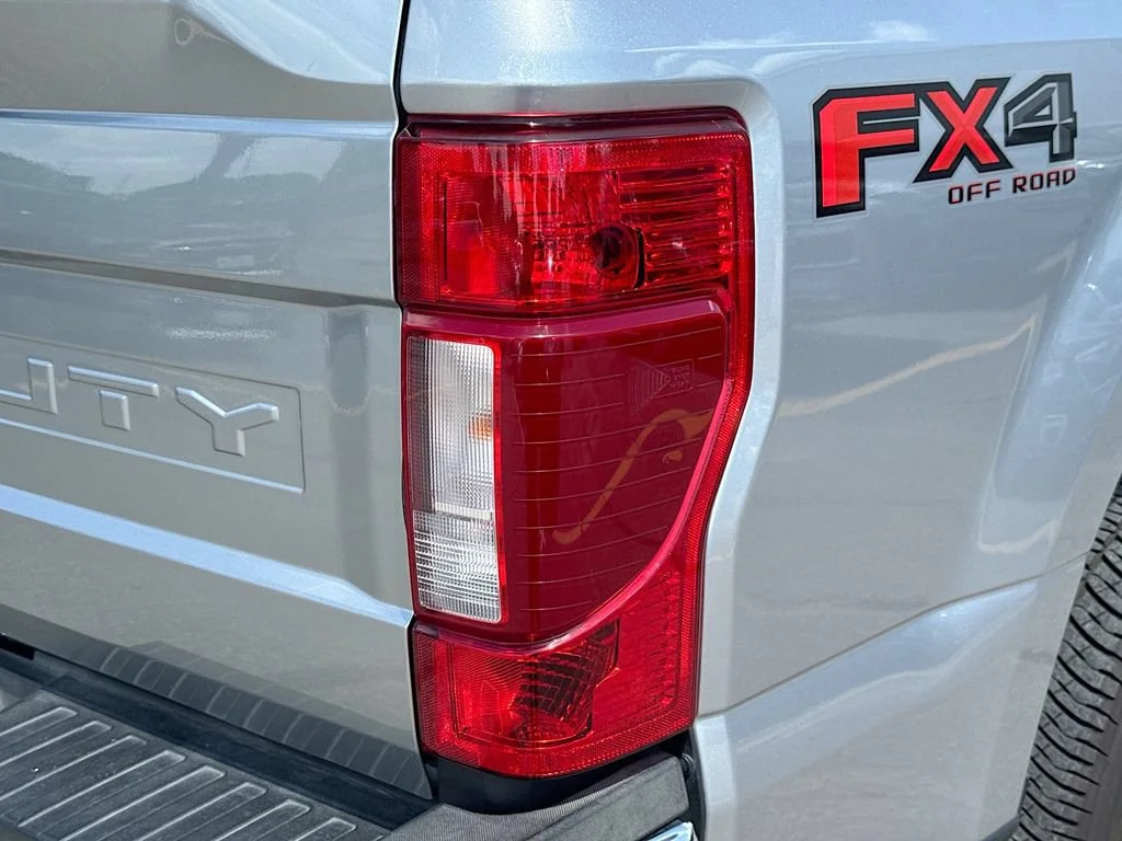 Used 2020 Silver Ford Lariat image 31