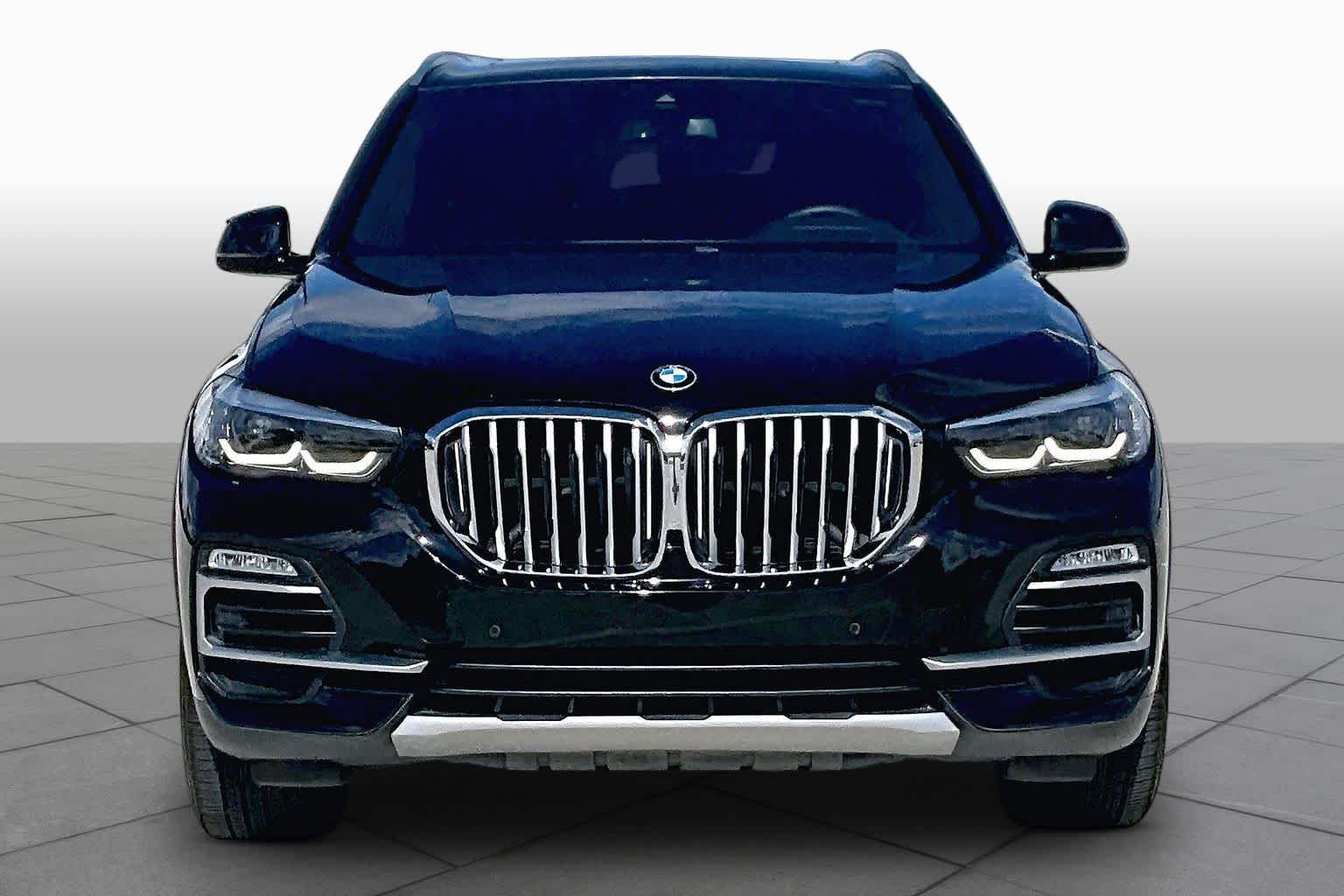 Used 2020 Jet Black BMW sDrive40i image 3