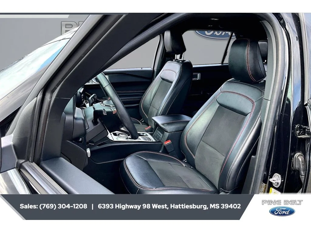 Certified Used 2023 Agate Black Metallic Ford ST-Line image 18