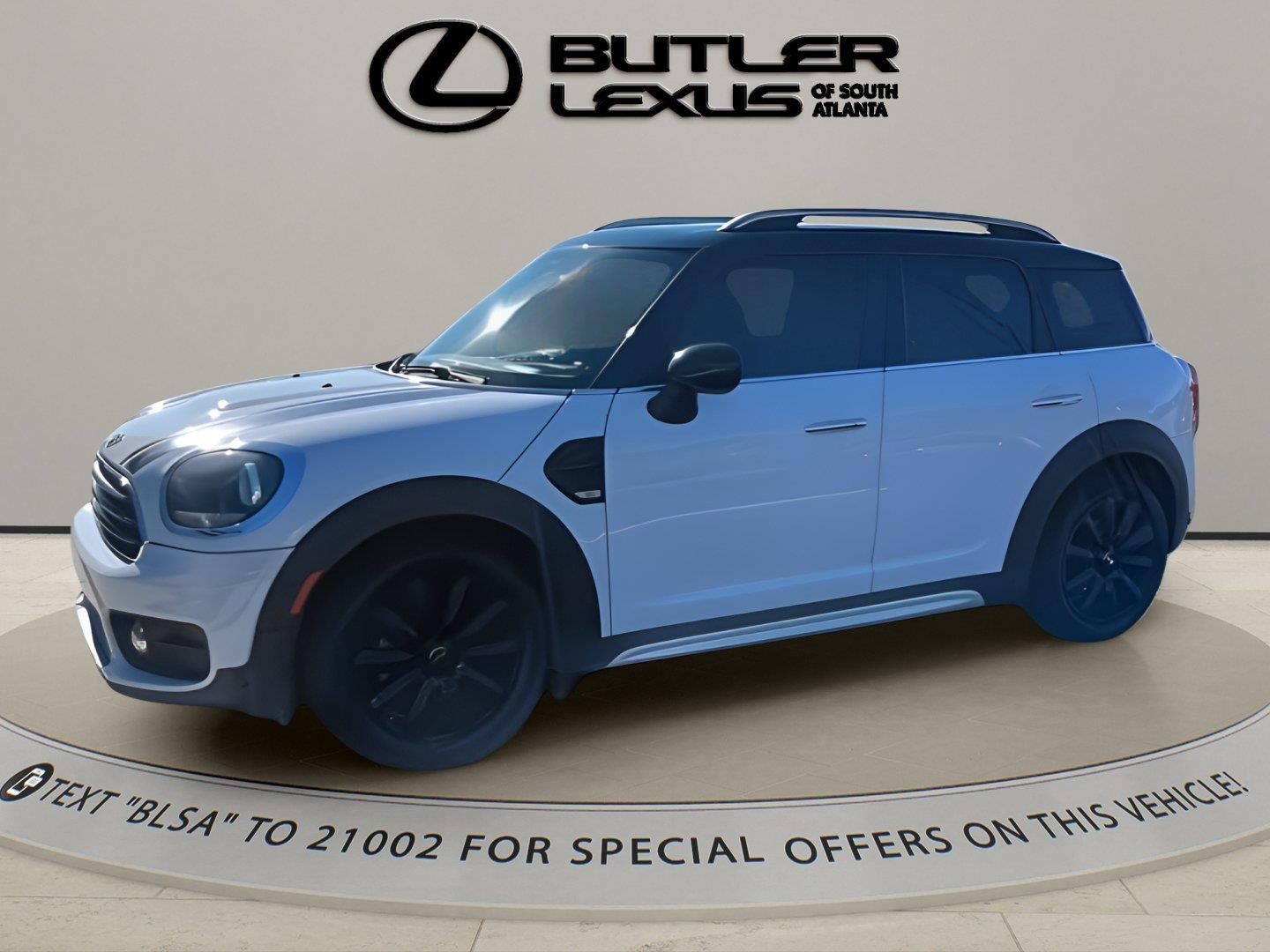Used 2018 Light White MINI Cooper image 1