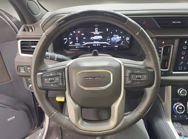 Used 2023 White Frost Tricoat GMC Denali image 10