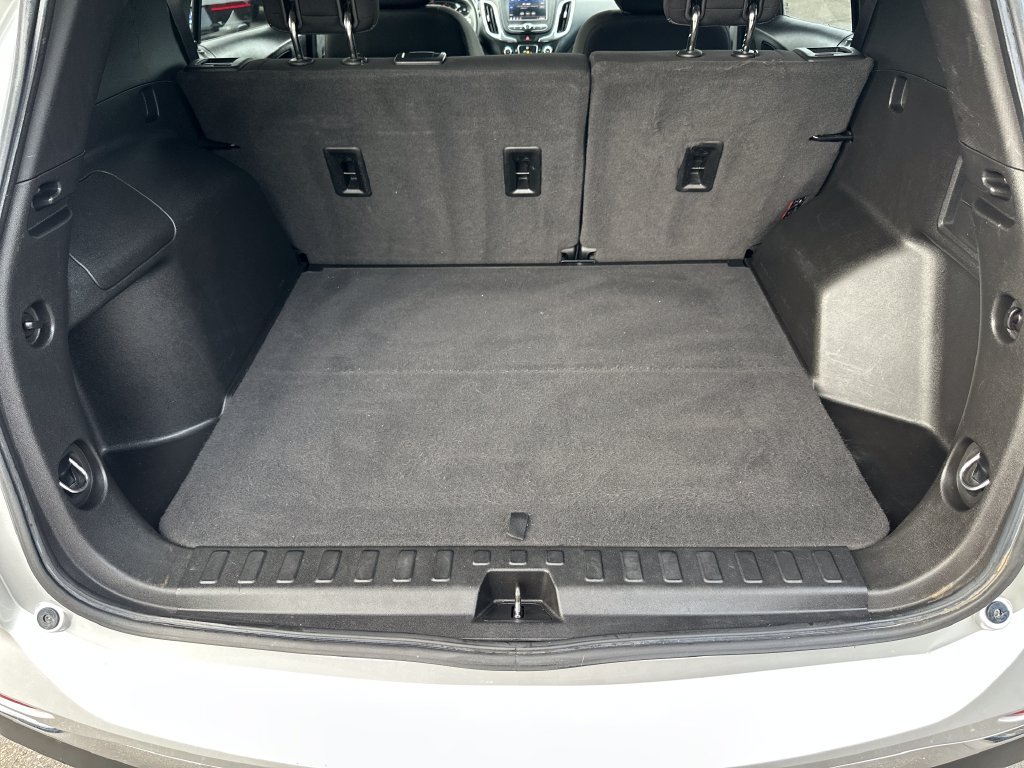 Used 2020 Silver Chevrolet LT image 17