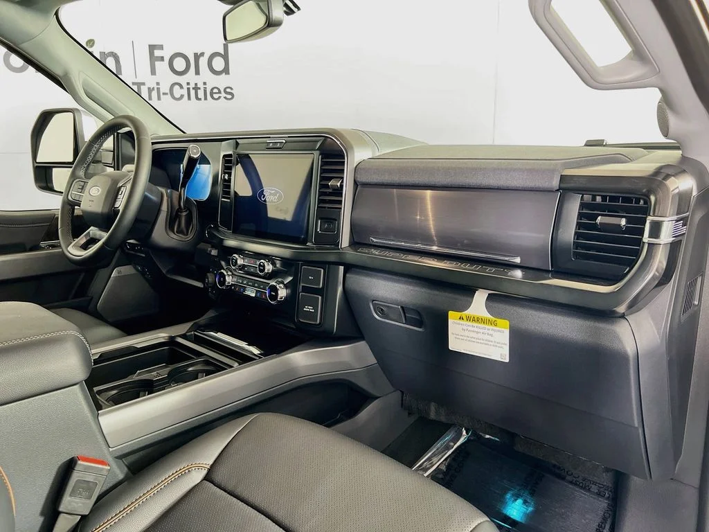 New 2026 Carbonized Gray Metallic Ford Lariat image 30
