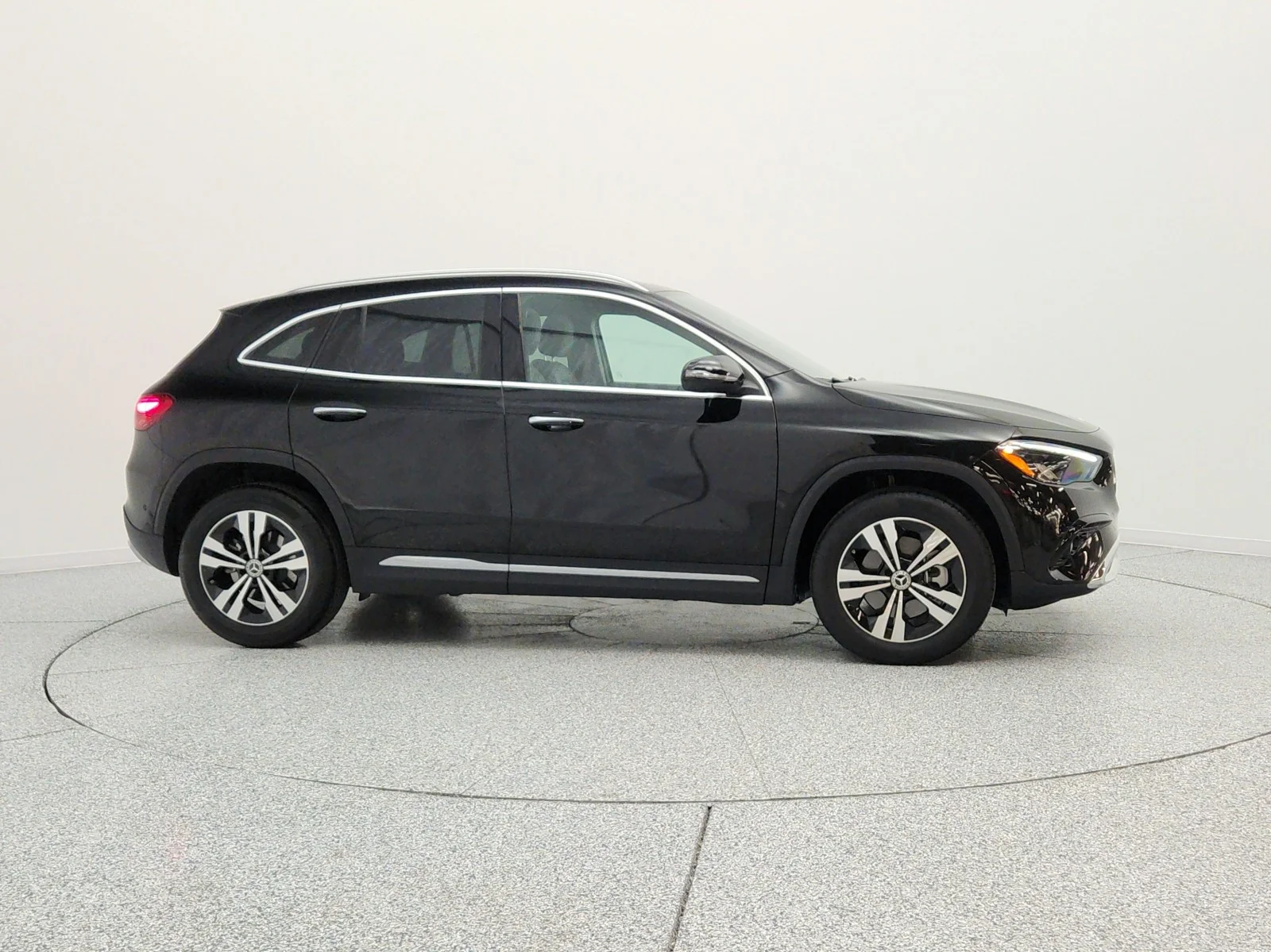 Certified Used 2024 Night Black Mercedes-Benz GLA 250 SUV image 5