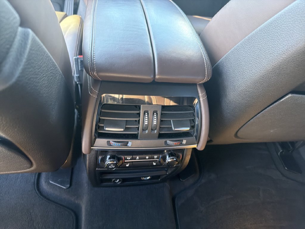 2016 BMW X5 xDrive50i - Photo 22