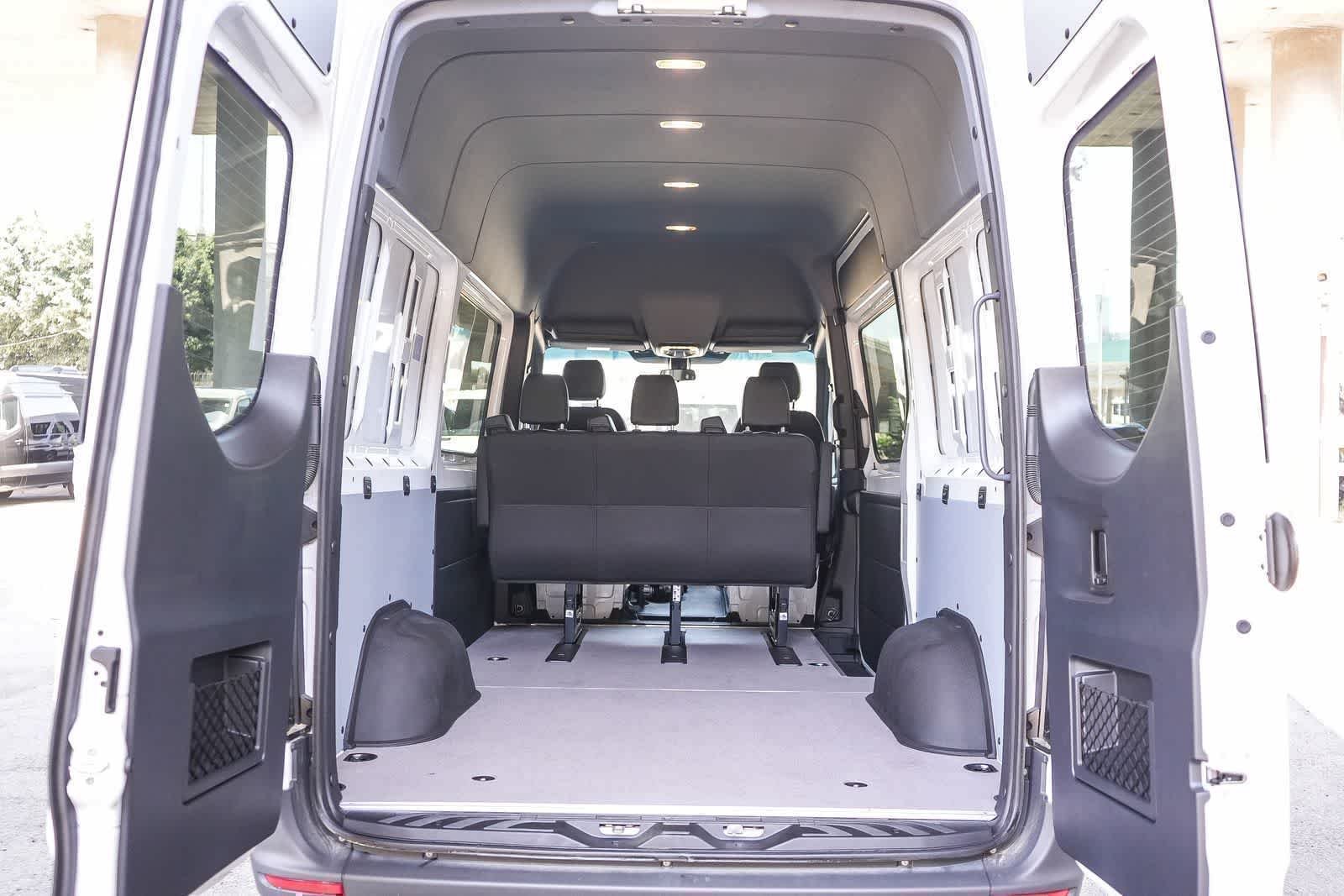 New 2026 Arctic+White Mercedes-Benz Crew 144WB High Roof RWD 2.0L I4 Diesel Turbo SO image 31