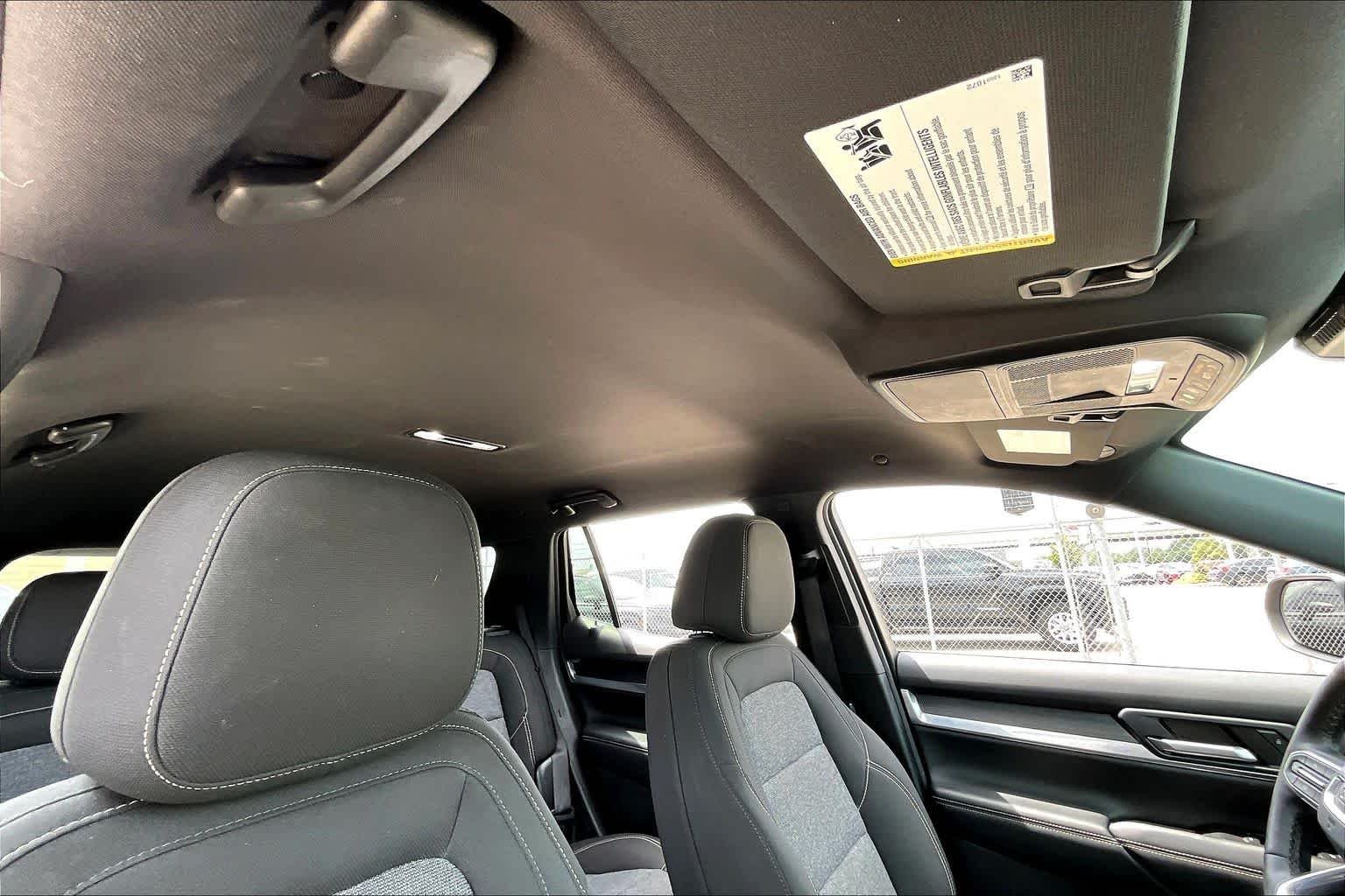 Used 2025 Sterling Metallic GMC FWD Elevation image 13