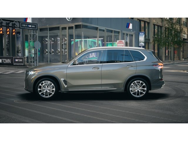 New 2026 Dravit Grey Metallic BMW xDrive40i image 4