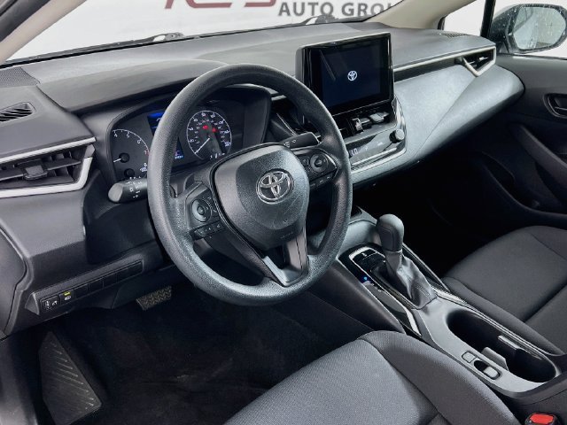 2025 Toyota Corolla LE - Photo 32