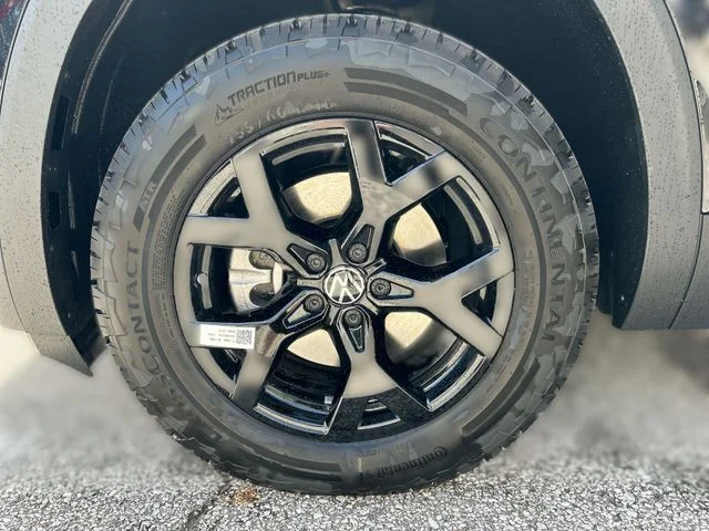 New 2026 Black Volkswagen 2.0T Peak Edition image 11