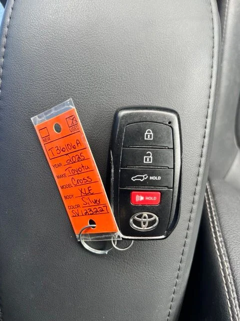 Used 2025 Silver Toyota XLE image 15