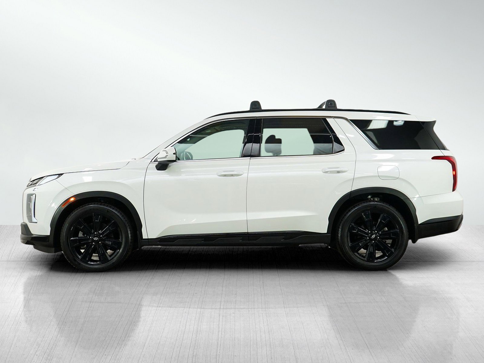 Used 2023 Hyundai Palisade XRT with VIN KM8R34GE0PU533035 for sale in Minneapolis, Minnesota