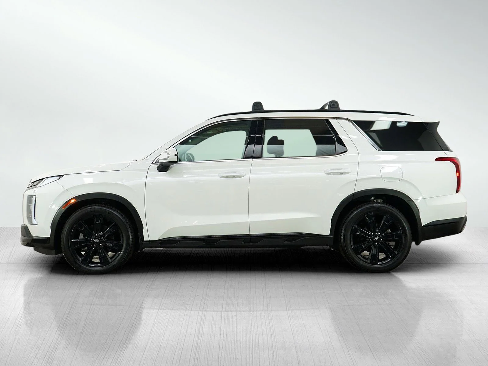 Used 2023 Hyundai Palisade XRT with VIN KM8R34GE0PU533035 for sale in Minneapolis, Minnesota