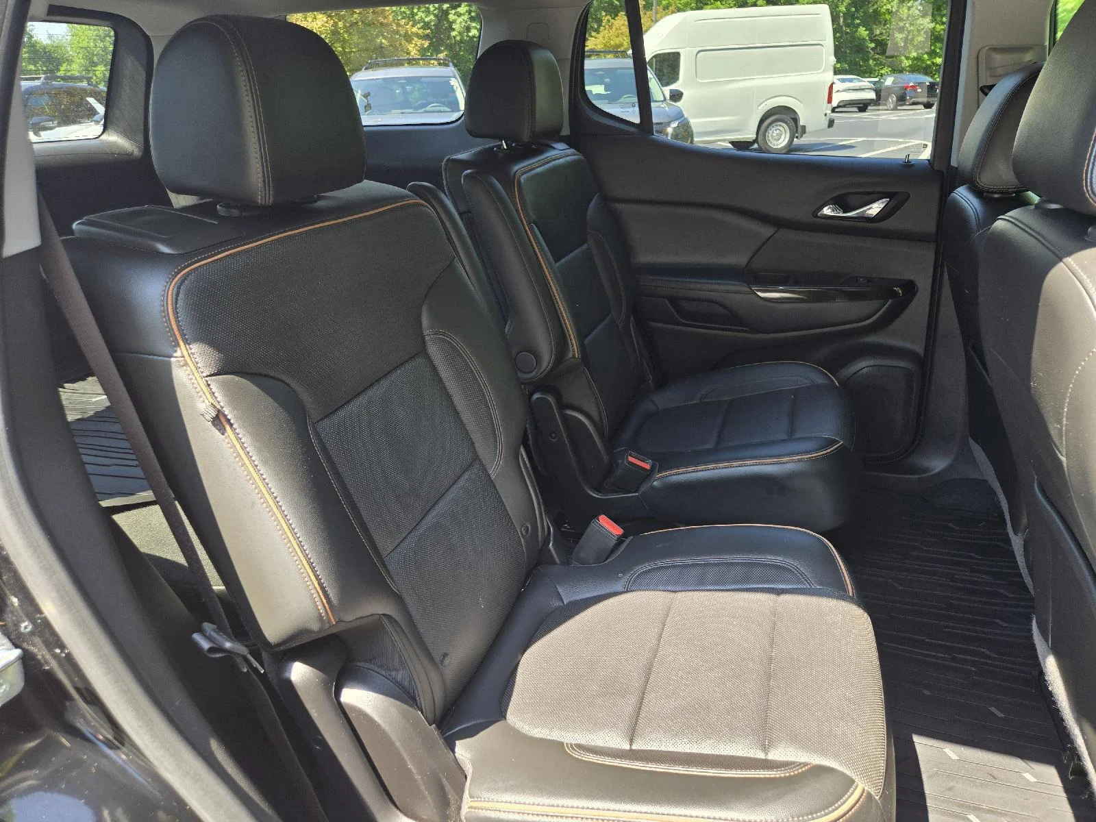 Used 2020 Ebony Twilight Metallic GMC AT4 image 30