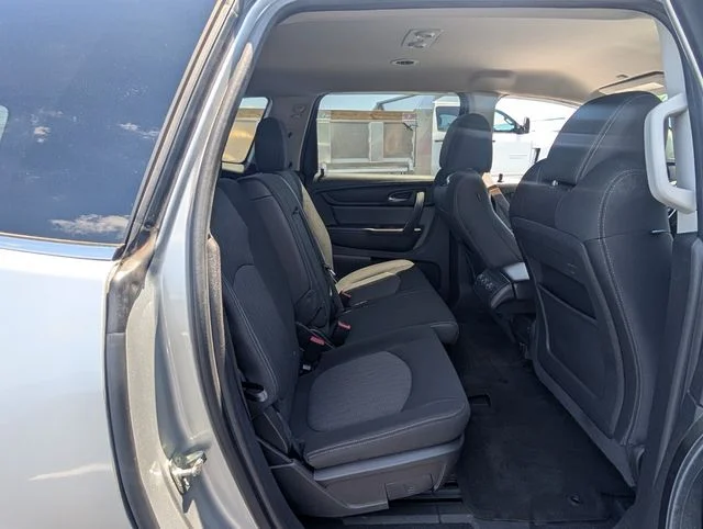 Used 2015 Silver Chevrolet LT image 16