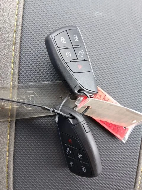 Used 2025 Gray Chevrolet ZR2 image 19