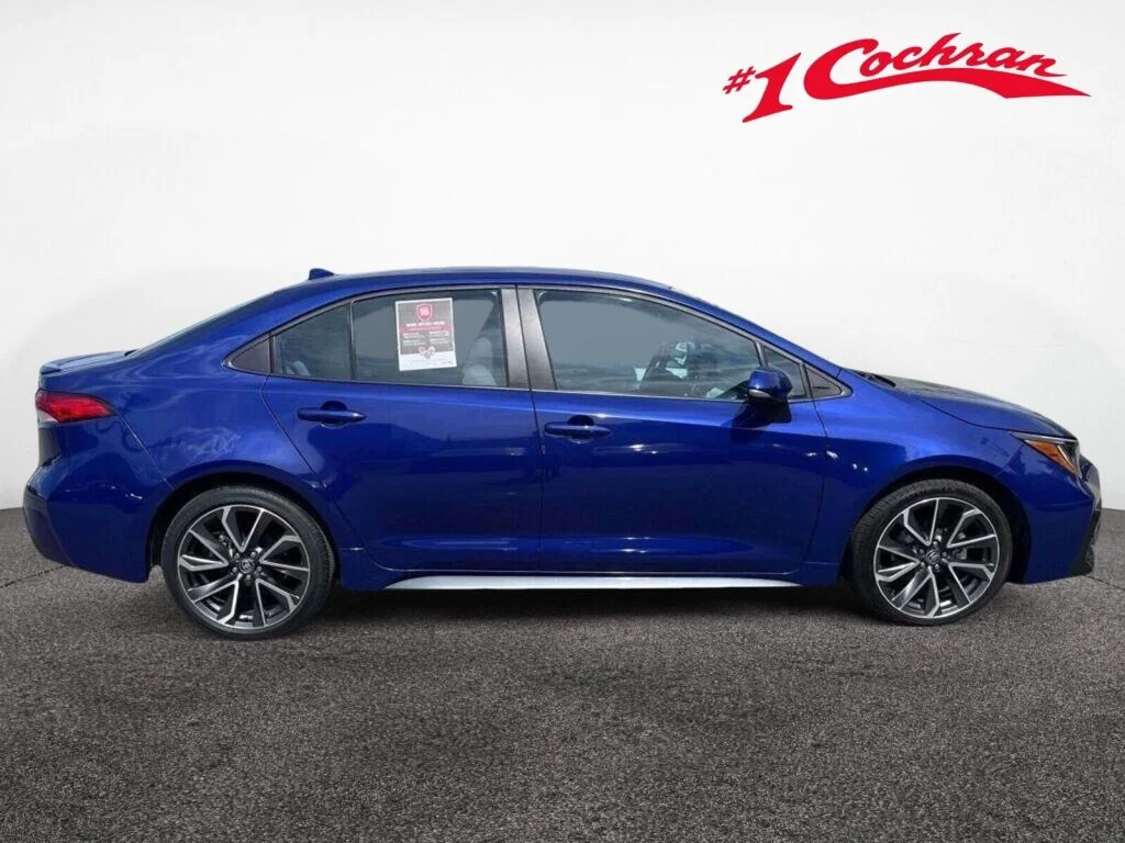 Certified Used 2022 Blue Crush Metallic Toyota SE image 6