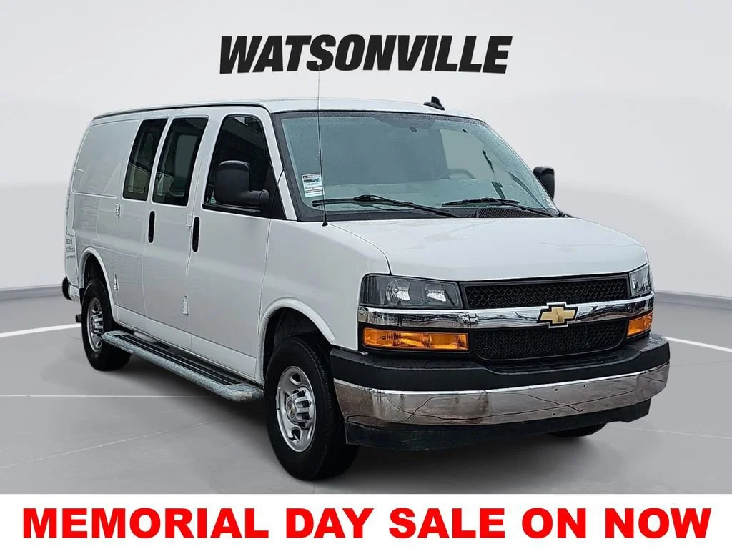 2024 Chevrolet Express 2500 Work Van HD's photo