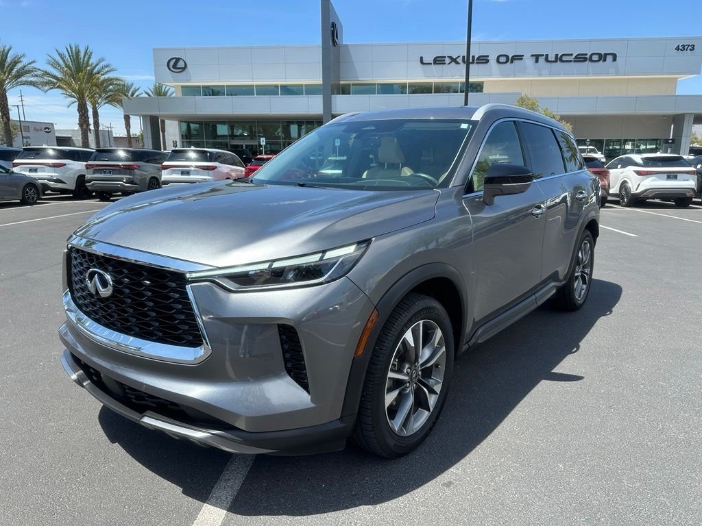 Used 2022 Gray INFINITI LUXE image 32
