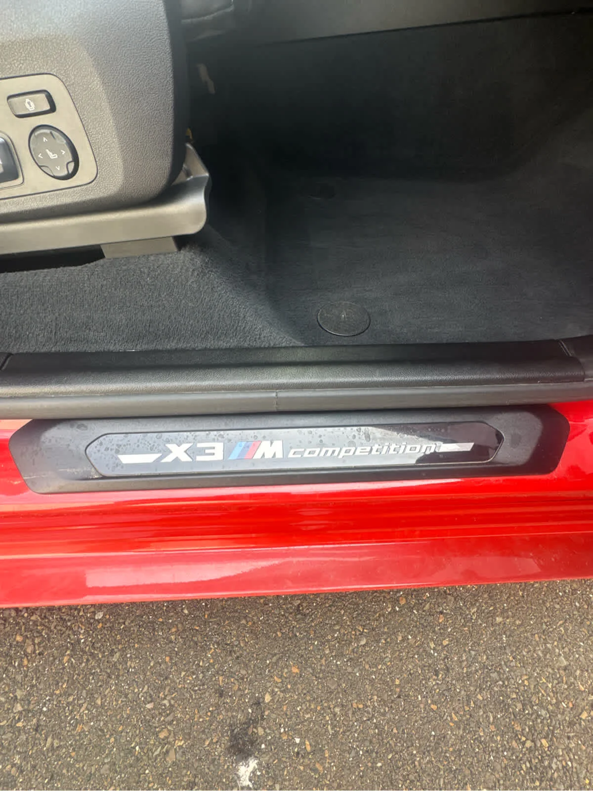 Used 2023 Orange BMW  image 17