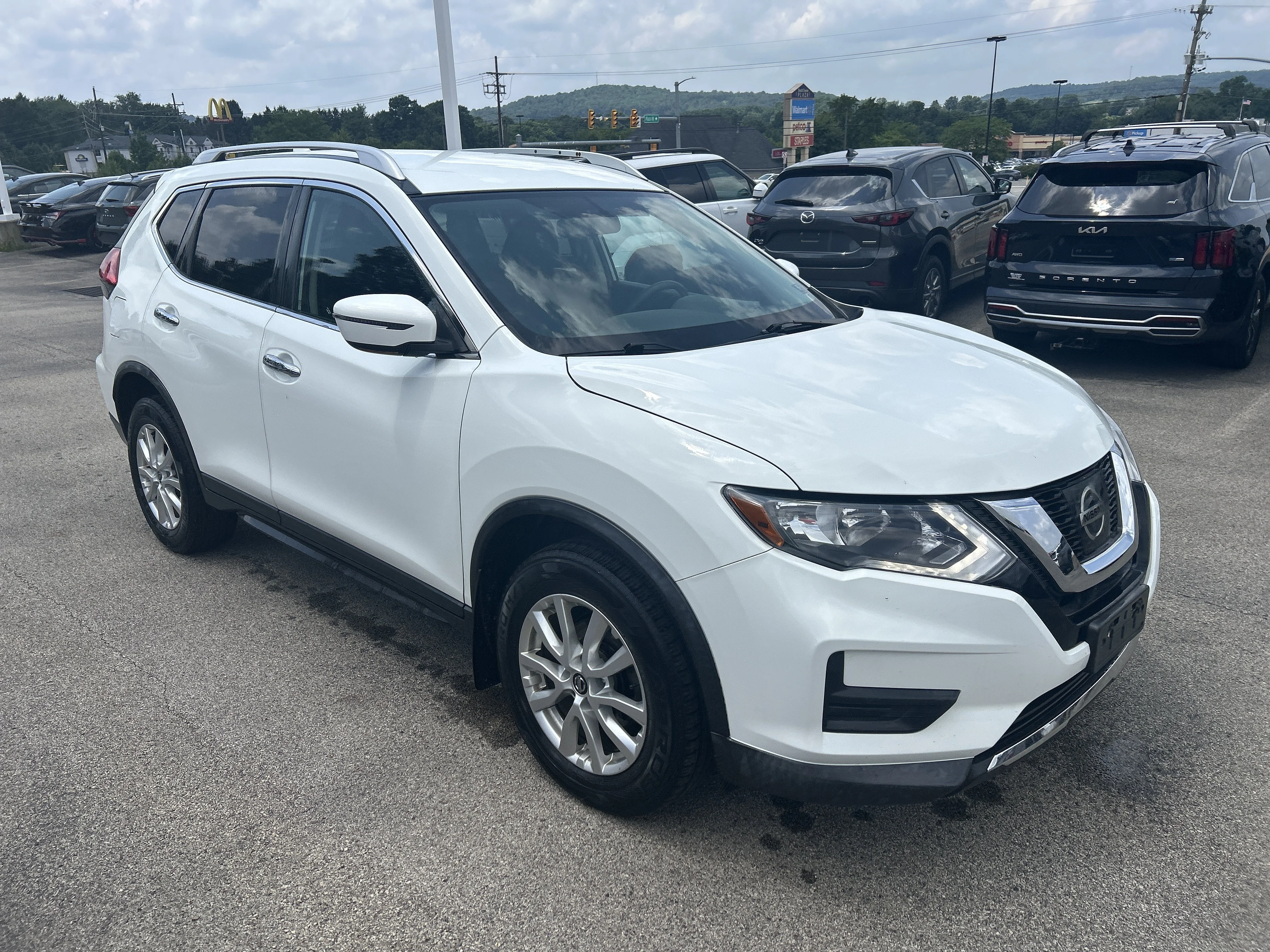 Used 2017 Glacier White Nissan SV image 1