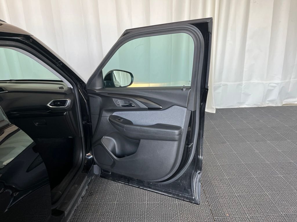 Used 2022 Black Chevrolet LT image 19