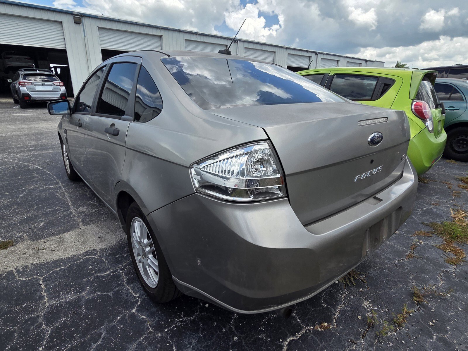Used 2008  Ford SE image 4
