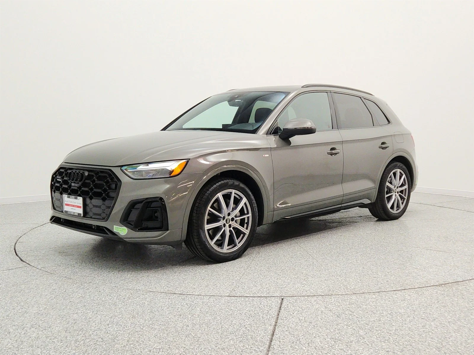 2023 Audi Q5 55 e Premium Plus's photo