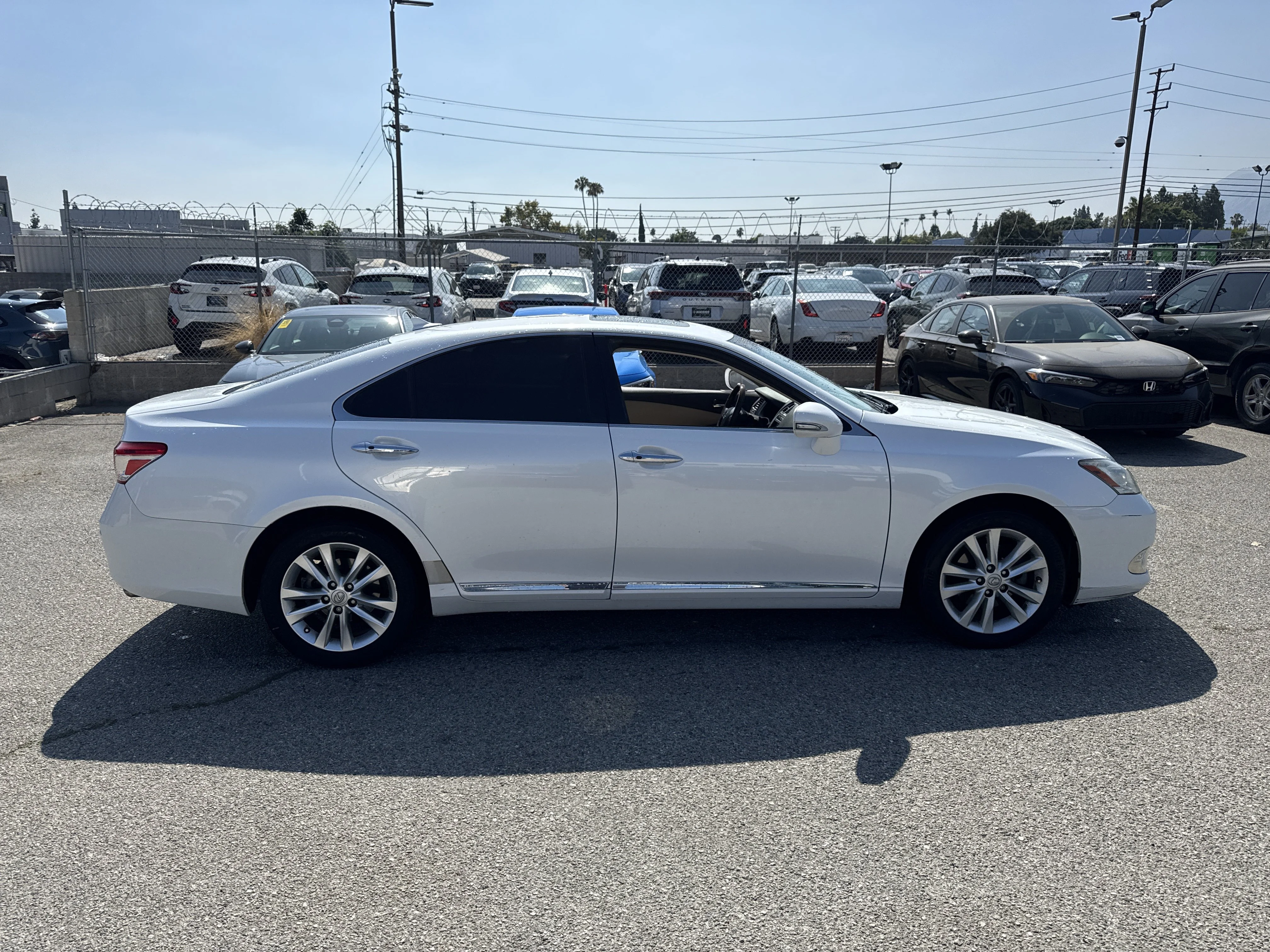 Used 2011 Starfire Pearl Lexus 350 image 3