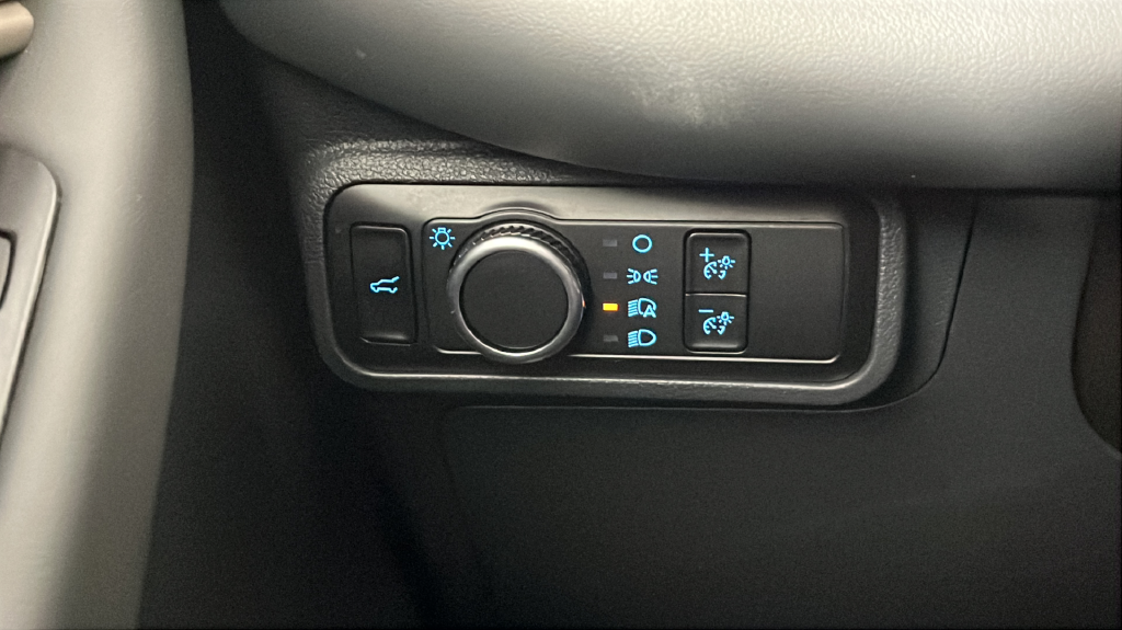 2025 Ford Explorer Active - Photo 31