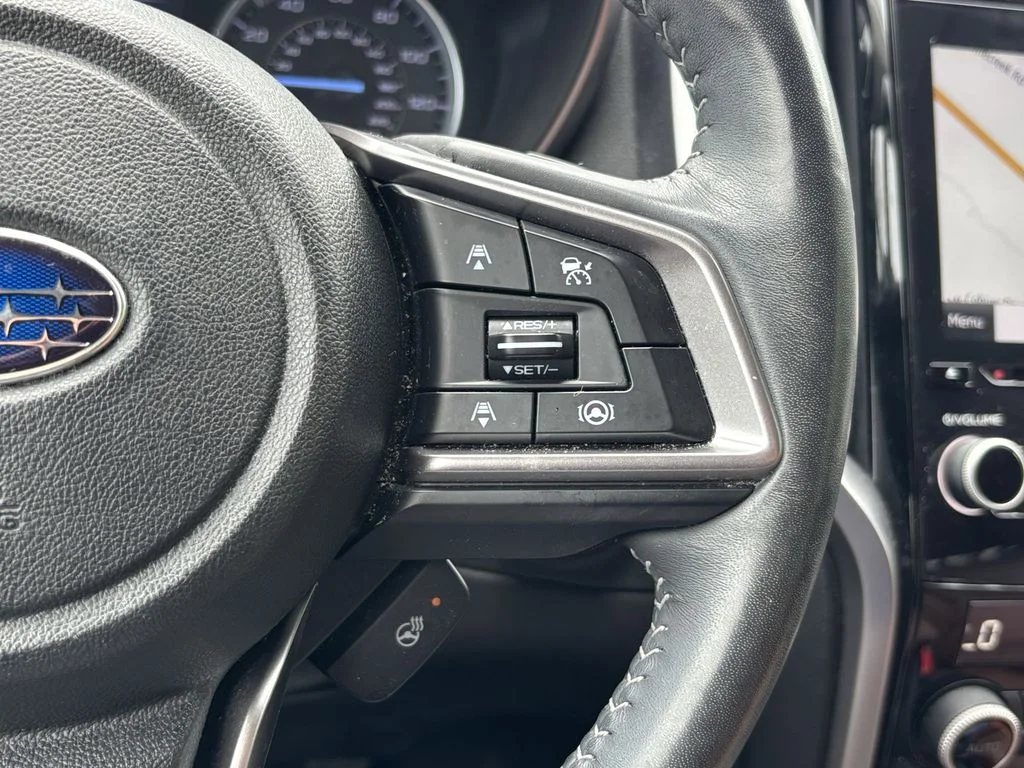 Used 2022 White Subaru Touring image 25