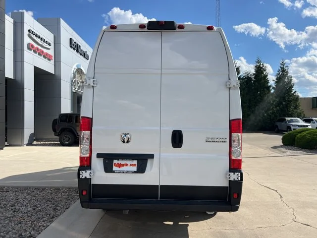 Used 2025 White Ram Super High Roof image 4