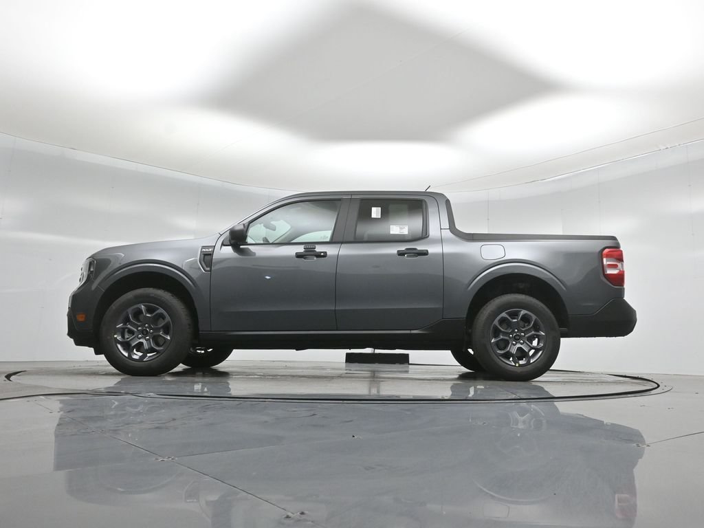 New 2026 Carbonized Gray Metallic Ford XLT image 7