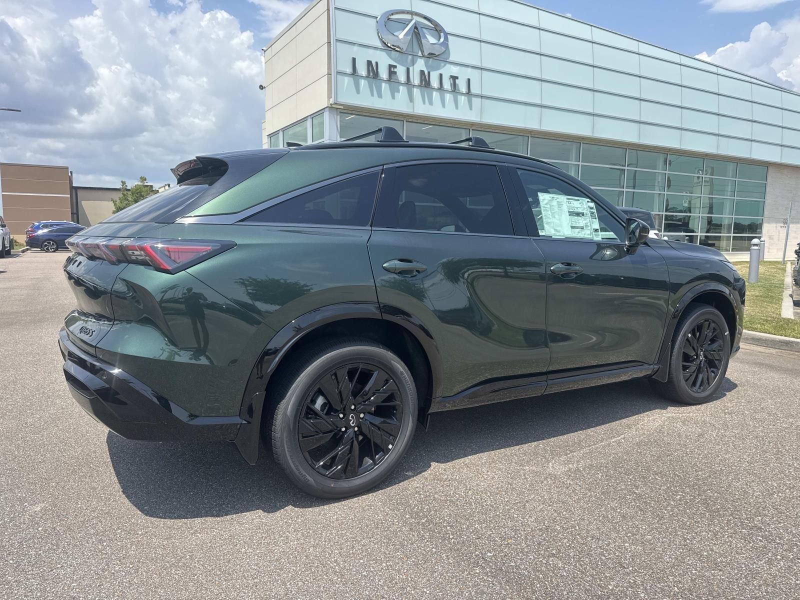 New 2027 DEEP EMERALD INFINITI Sport AWD image 4